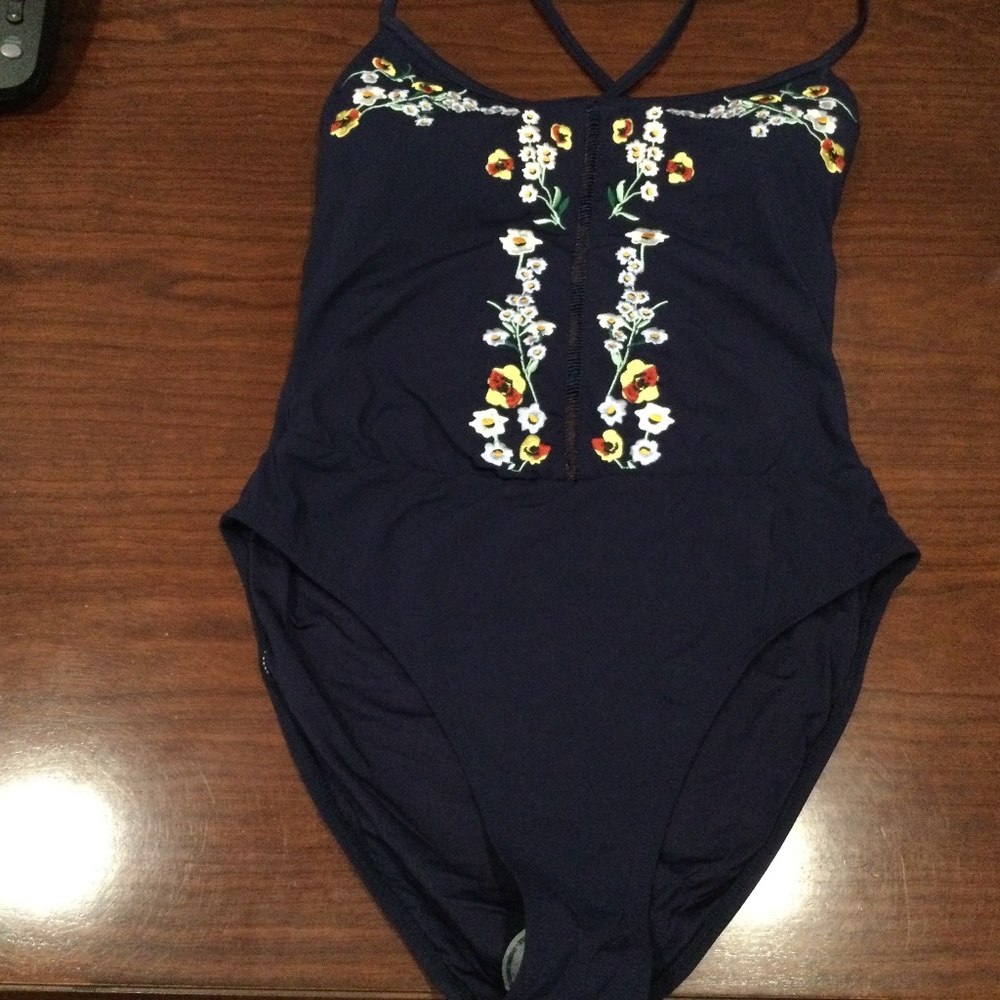 Anne Cole Women’s one piece bathing suit size 14